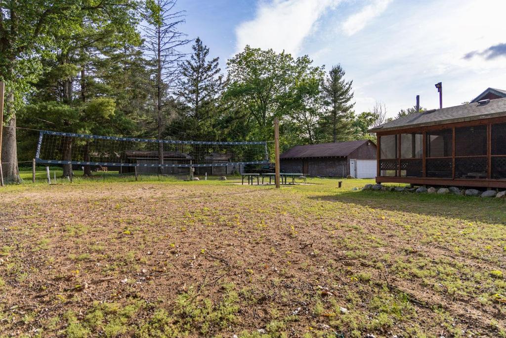 Twelve Pines Resort - South Lodge With Private Pier On Catfish Lake Eagle River Bagian luar foto